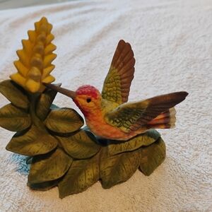 Colorful Hummingbird Wall Decor